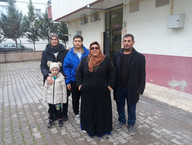 Yaşlı çiftin yaptıkları korku filmlerini aratmadı! komşuları zehirlemeye kalktılar, polise satırla saldırdılar