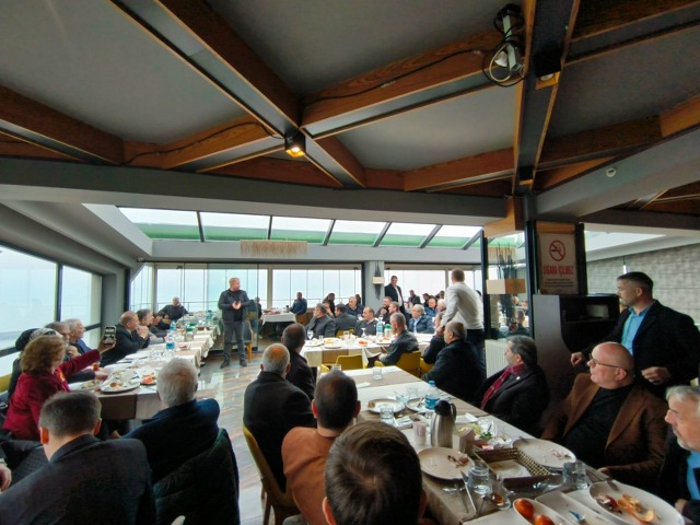 Canik'te vatandaşlar Samsun'u yönetenlere seslendi: 'Üniversitemize dokunmayın'