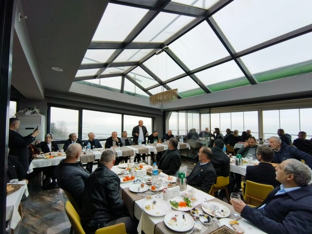 Canik'te vatandaşlar Samsun'u yönetenlere seslendi: 'Üniversitemize dokunmayın'