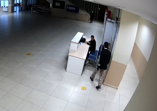 Lisede müdür yardımcısını boğazından bıçaklayan öğrenci tutuklandı