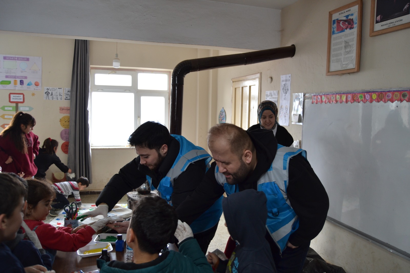 Samsun Gönüllülük Ağı Derneği, Büyükkırık İlkokulu’nda eğitim desteği ve çocuklara moral 