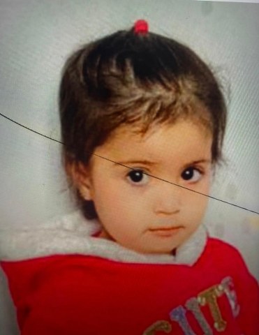 2 yaşındaki Esil evin önünde oynarken kayboldu