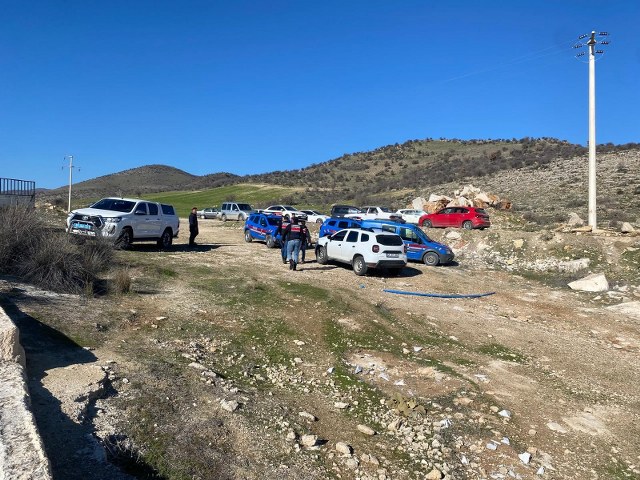 13 yaşındaki iki kuzen su dolu çukura düşerek boğuldu