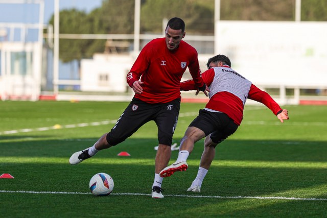 Samsunspor Gaziantep maçına ısınıyor