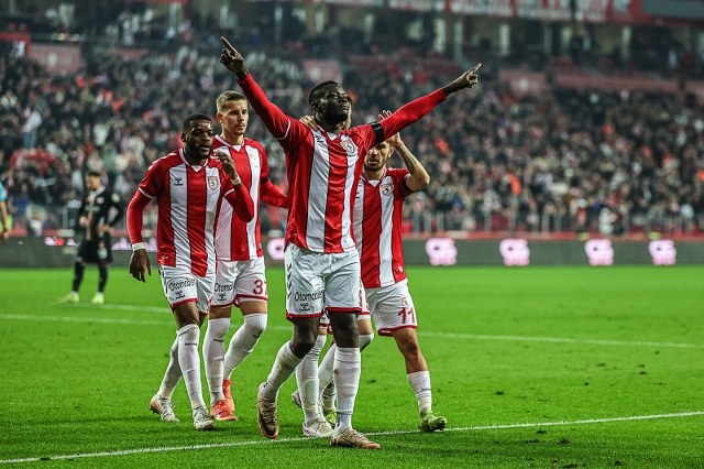 Samsunspor evinde Gaziantep karşısında 3 puanı aldı