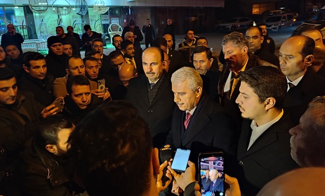 Konya’da 4 katlı bina çöktü! Enkaz altında kalanlar var