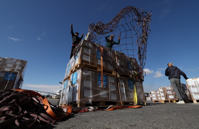 Gazze'ye insani yardım girişi sürüyor