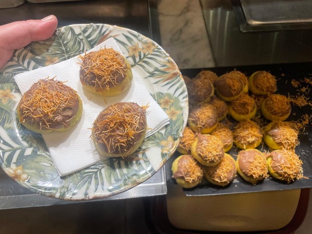 Dubai çikolatası çılgınlığı pastanelere sıçradı! Dubai kurabiyesi tezgahlarda