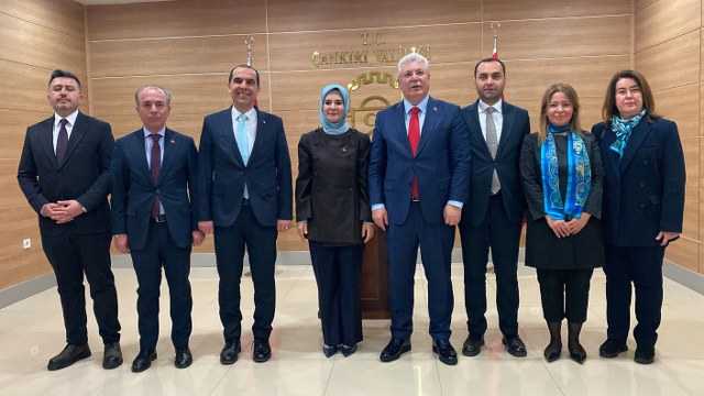 Yeni doğan bebeklere para desteği