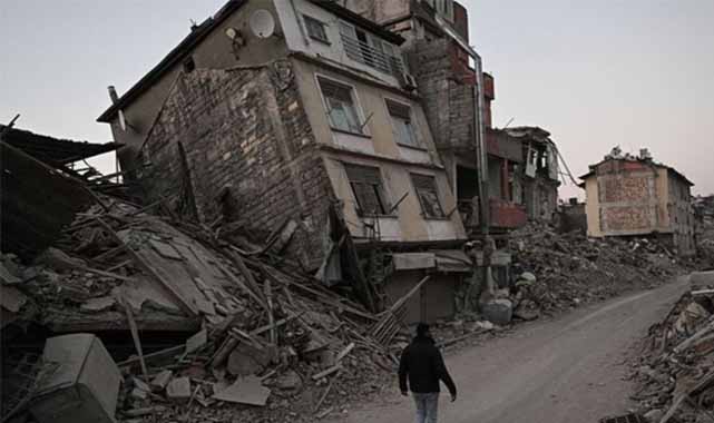Naci Görür 'den deprem uyarısı