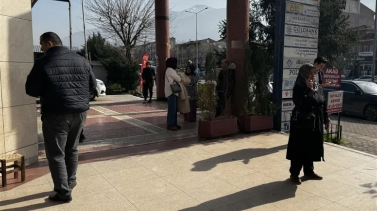 AFAD duyurdu: Bursa’da 4.0 büyüklüğünde deprem! İstanbul’dan hissedildi