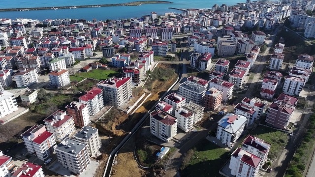 Samsun Atakum'daki Sazak Deresi taşkın riskine karşı ıslah edildi