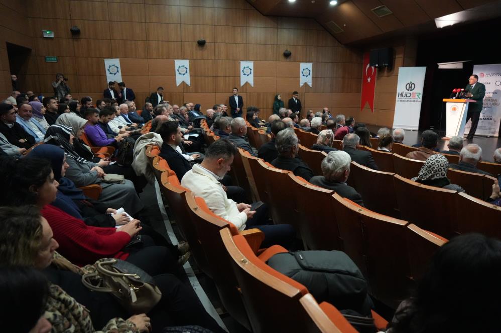 Şeref Malkoç Samsun'da konuştu! Toplumun her kesiminde yeni anayasa talebi var