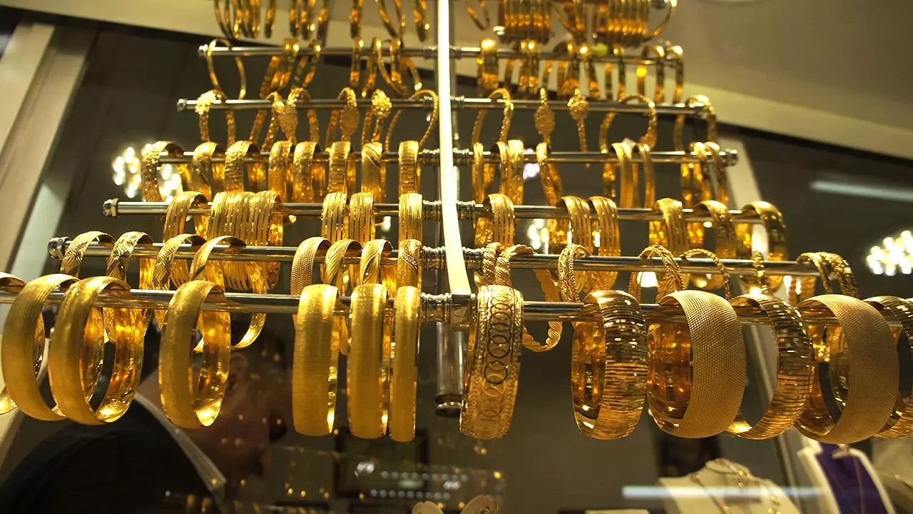 29 Ocak altın fiyatlarında büyük hareketlilik: Gram altın rekora koşuyor!