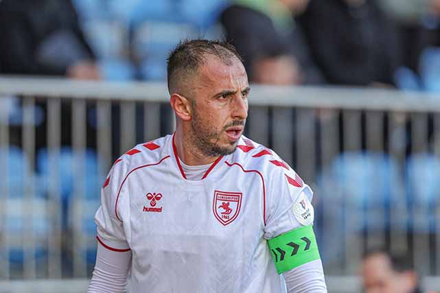 Samsunspor'da en tecrübeli futbolcu Soner Aydoğdu