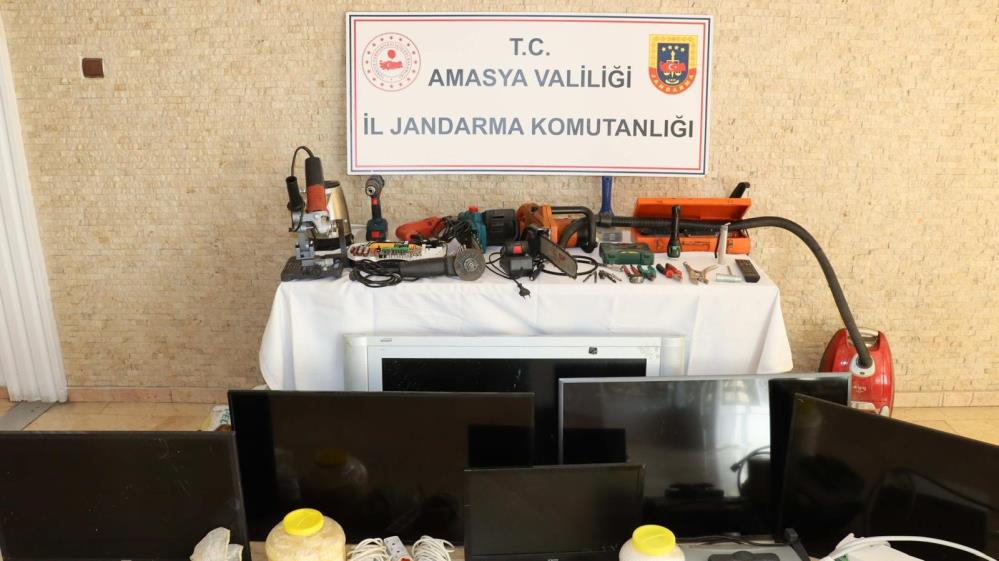 Amasya’da evi soydular! Samsun’da yakalandılar