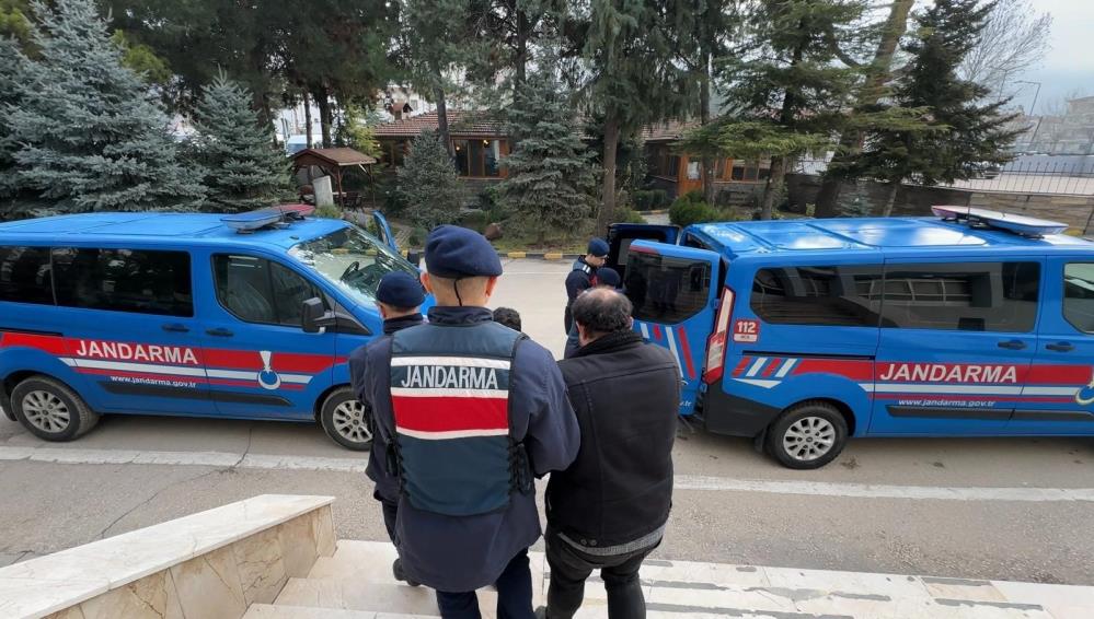 Amasya’da evi soydular! Samsun’da yakalandılar