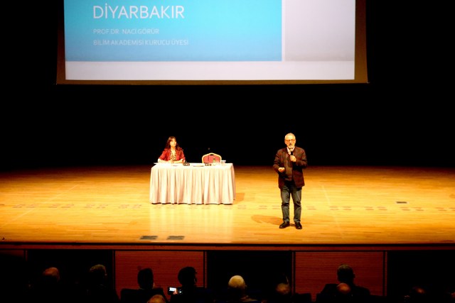 Naci Görür'den korkutan açıklama! O fay hattı kesin harekete geçecek, büyük bir felaket yaşanacak!