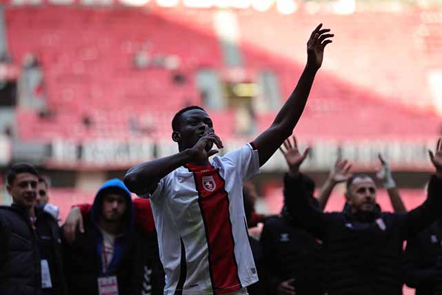 Samsunspor evinde kral! Hatayspor deplasmanda kazanamıyor