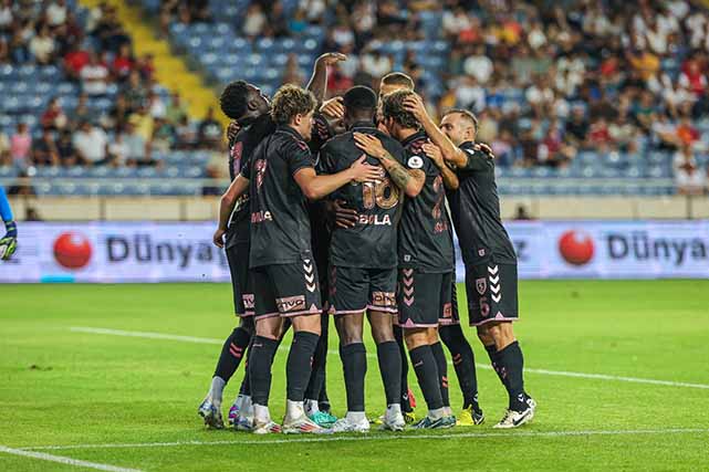 Samsunspor ve Hatayspor'un 7 Şubat'ta oynadığı maçların sonuçları