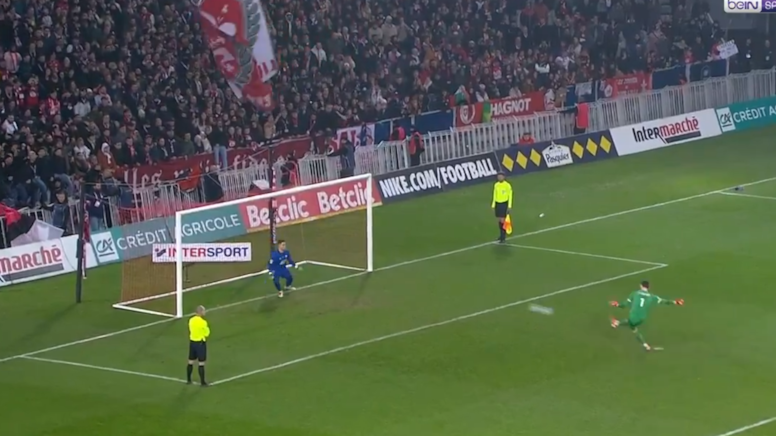 Samsunspor Başkanı Yüksel Yıldırım'ın Fransa'da sahibi olduğu takım Dunkerque Lille'i eledi