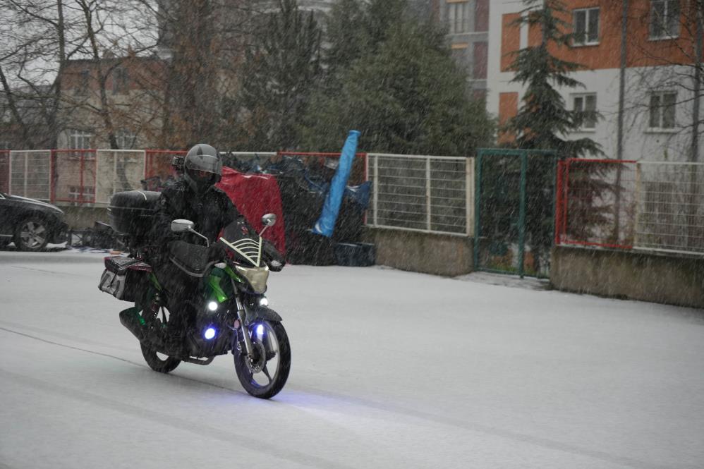Samsun'da kar yağışı sevinçle karşılandı