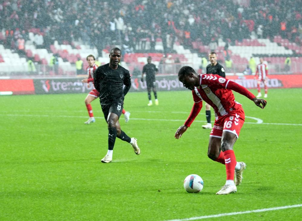 Samsunspor Hatayspor'u mağlup etti