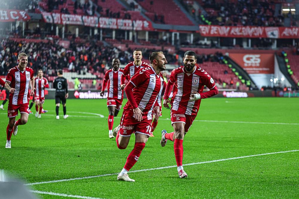 Samsunspor Hatayspor'u mağlup etti