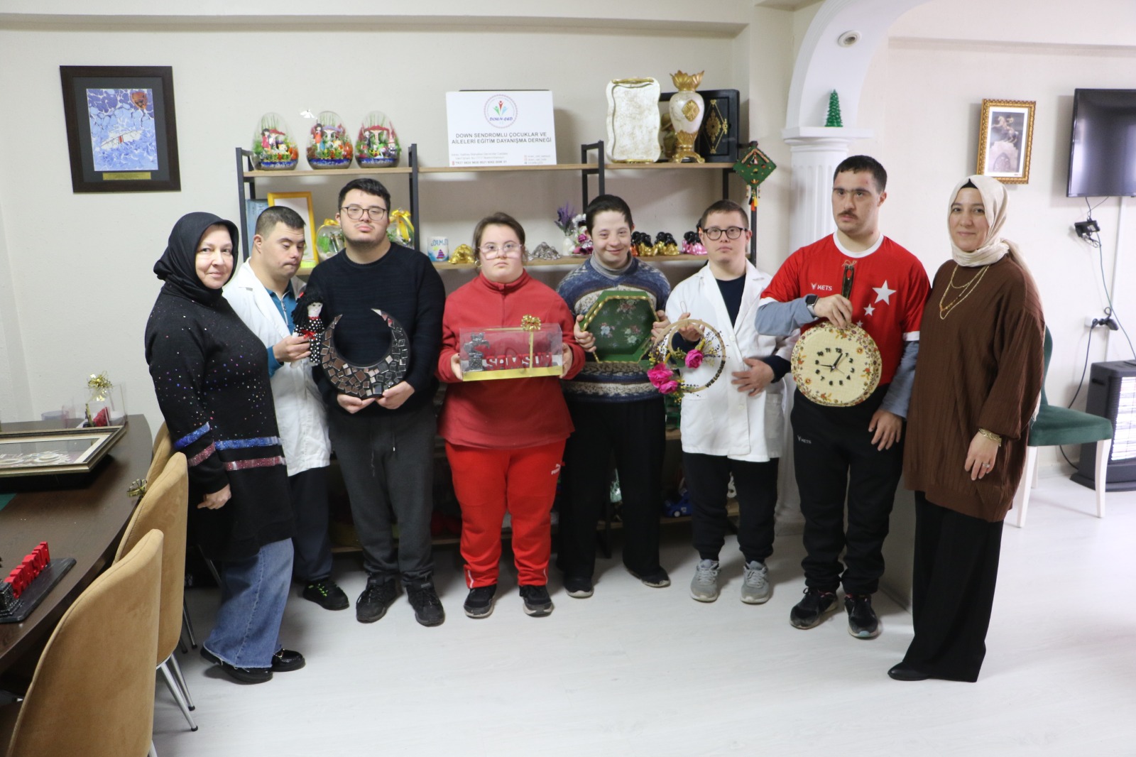 Samsun’da el sanatları ile sosyalleşen down sendromlu gençler, üretip kazanıyor