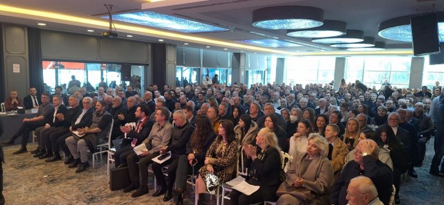 Samsun Yelken Kulübü'nün başkanı Ertekin Sezer güven tazeledi