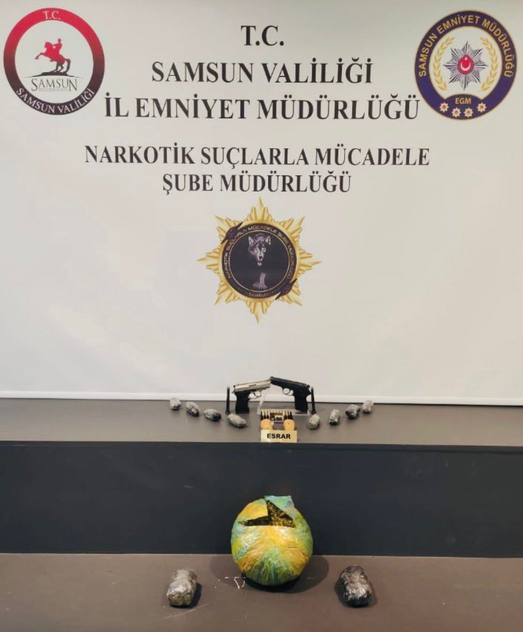 Samsun'da tavuk kümesinde uyuşturucu ve silah ele geçirildi