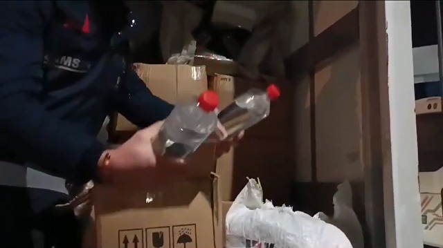 Samsun'da ev taşıma görünümlü kaçak alkol sevkiyatı