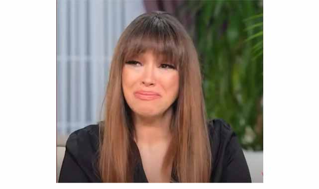 Zuhal Topal programda gözyaşlarına boğuldu! Bolu'daki yangında arkadaşını ve ailesini kaybetmişti!