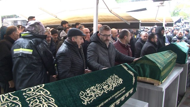 Anneleri tarafından bilekleri kesilen 2 kardeşe hüzünlü veda