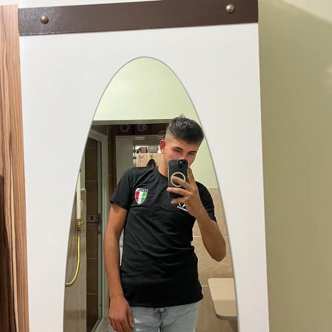 Cani baba 17 yaşındaki oğlunu keserle öldürdü