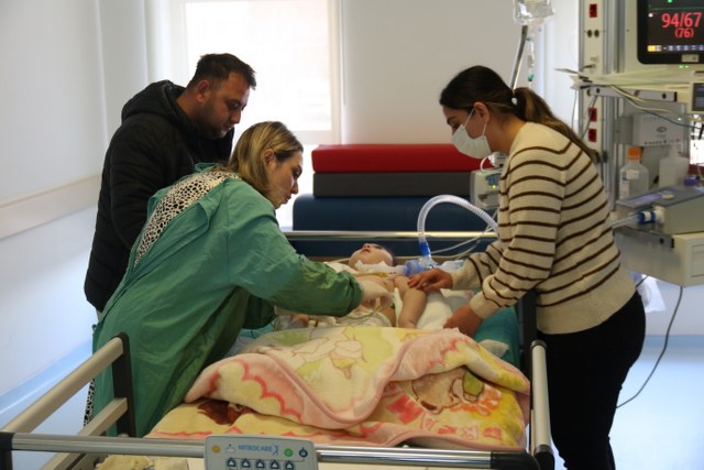 Depremde öldü denmişti! Asiye bebeğin tedavisi devam ediyor