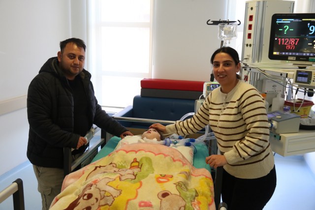 Depremde öldü denmişti! Asiye bebeğin tedavisi devam ediyor