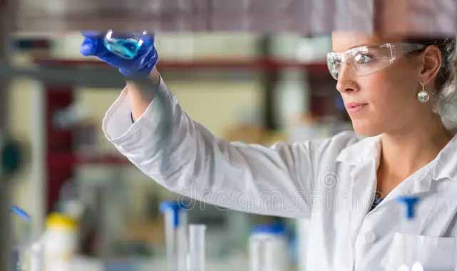 Bakan Kacır: 172 bin kadına 20 milyar lirayı aşkın destek verildi