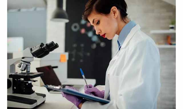 Bakan Kacır: 172 bin kadına 20 milyar lirayı aşkın destek verildi