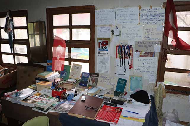 Samsun’da kitap kurdu dolmuş şoförü!