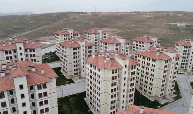 Bakan Kurum, dar gelirli vatandaşlara konut müjdesi verdi