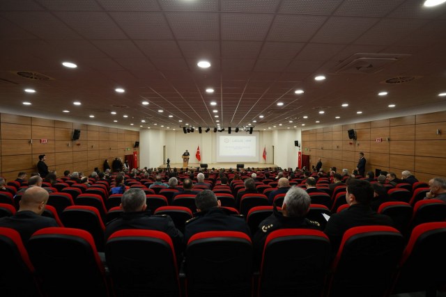 Samsun'da yoğun kar sonrası kamu kurumlarına heyelan uyarısı