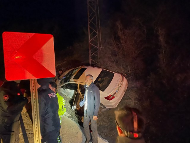 Otomobil kontrolden çıktı! Sürücüsü hayatını kaybetti