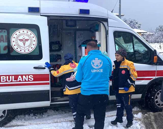 Kar kaplanları! Samsun'da sağlık ekiplerinden zorlu görev