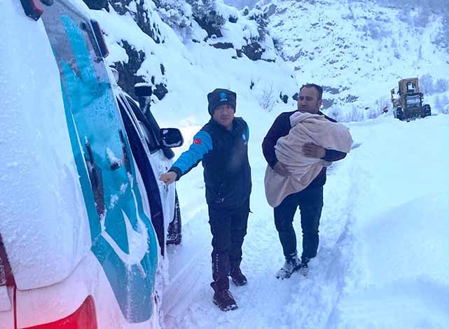 Kar kaplanları! Samsun'da sağlık ekiplerinden zorlu görev