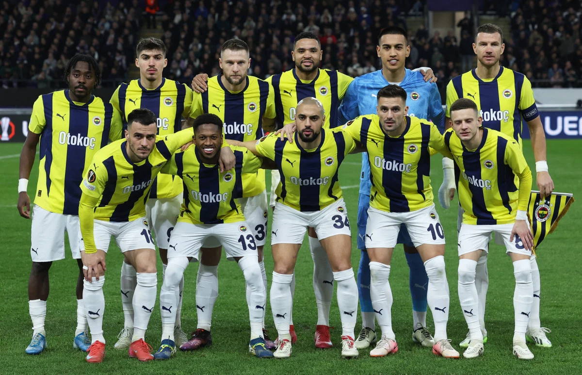 Galatasaray ve Fenerbahçe’nin derbi planı! Buruk ve Mourinho’nun stratejisi