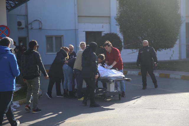 Araçta yangın çıktı! 5 yaşındaki çocuk ağır yaralandı