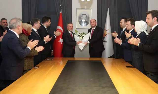 AK Parti'de devir teslim töreni gerçekleştirdi