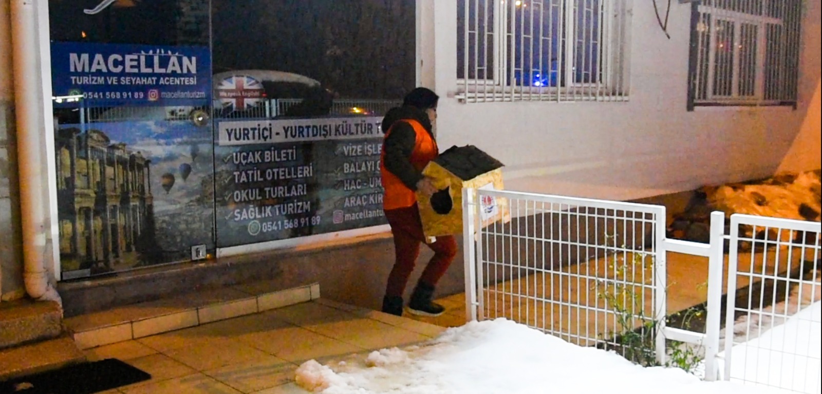 Atakum Belediyesi sokak hayvanlarına barınma evleri üretiyor