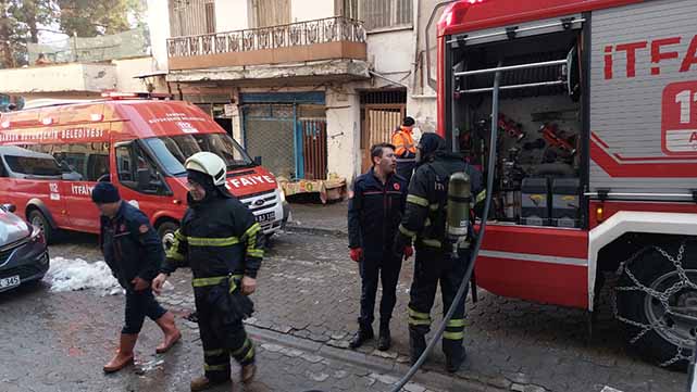 Samsun'da acayip bir olay! Taksicilerin parasını çaldığını söyleyip evini ateşe verdi